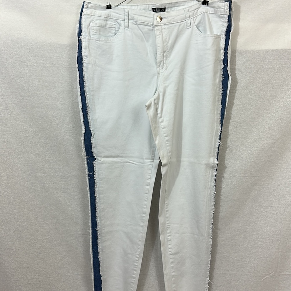 Stretchy Jeans - Picture 4 of 6